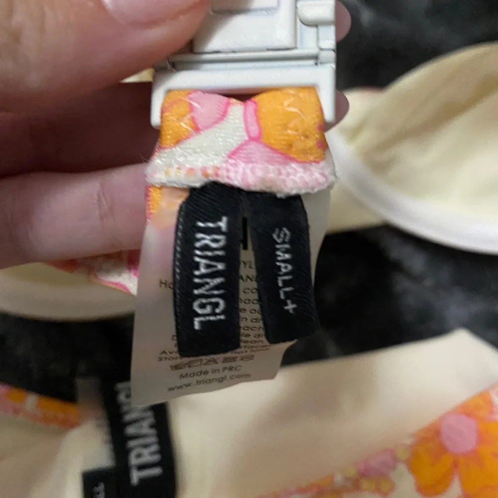 Triangl Bikini - Picture 4 of 7